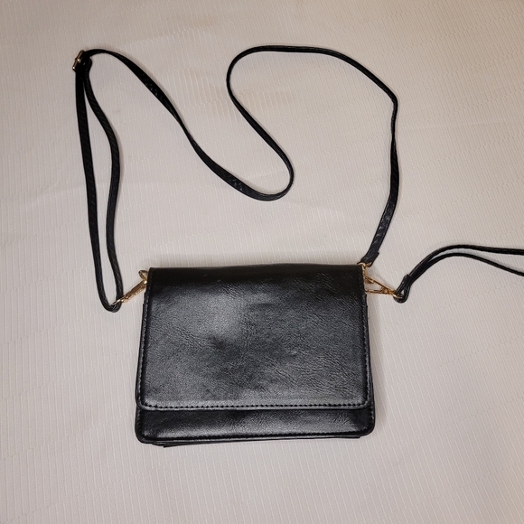YIK Fung Minimalist Black Clutch Wallet Crossbody Bag - Picture 3 of 13